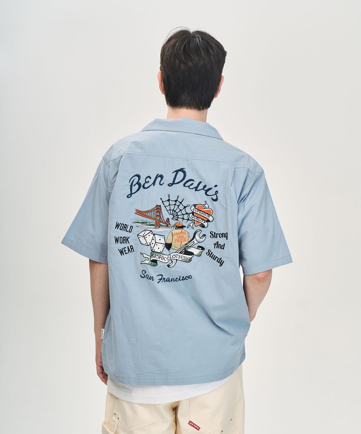 벤 데이비스(BEN DAVIS) 포츈 자수 오픈카라 셔츠 삭스블루