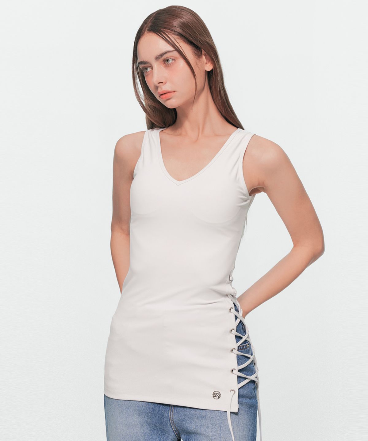유움(UUM) V EYELET SWIM WEAR WHITE