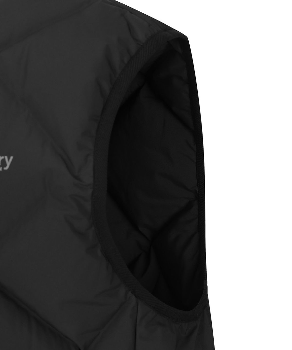 디스커버리 익스페디션(DISCOVERY EXPEDITION) 남성 디하스 튜브 다운 패딩베스트 (BLACK)