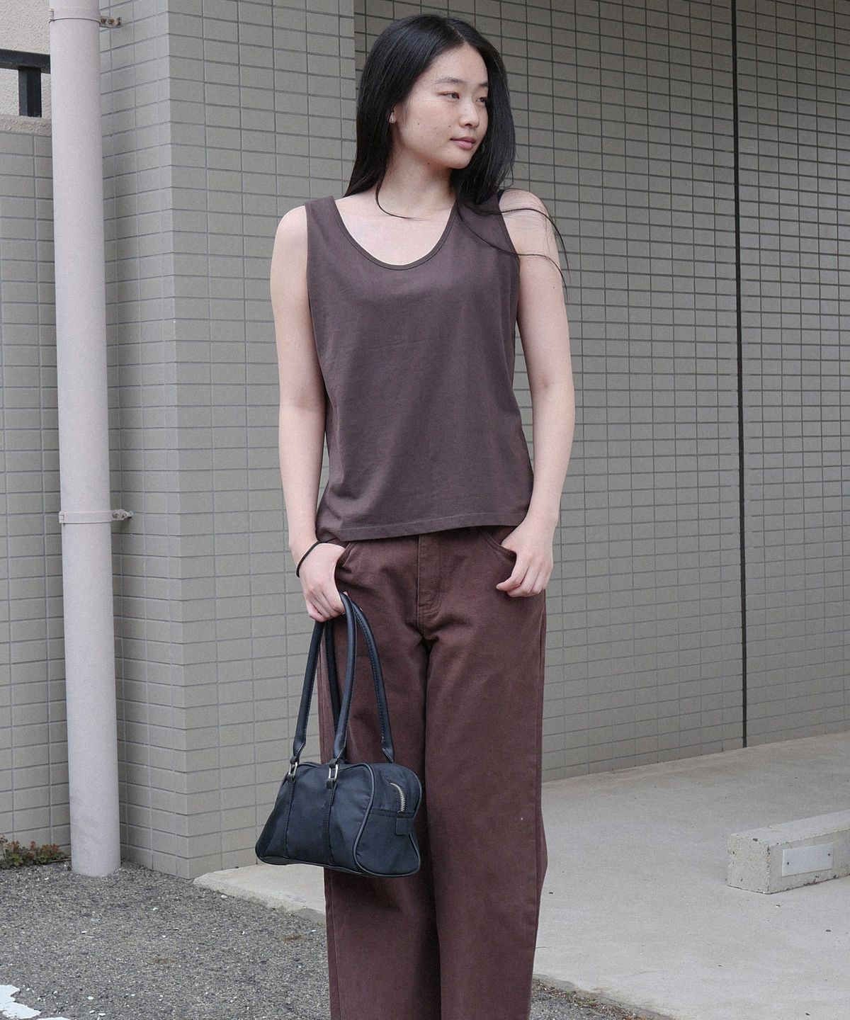 스텝어라운드(STEP AROUND) Boxy Fit Cotton Sleeveless Tee_BROWN