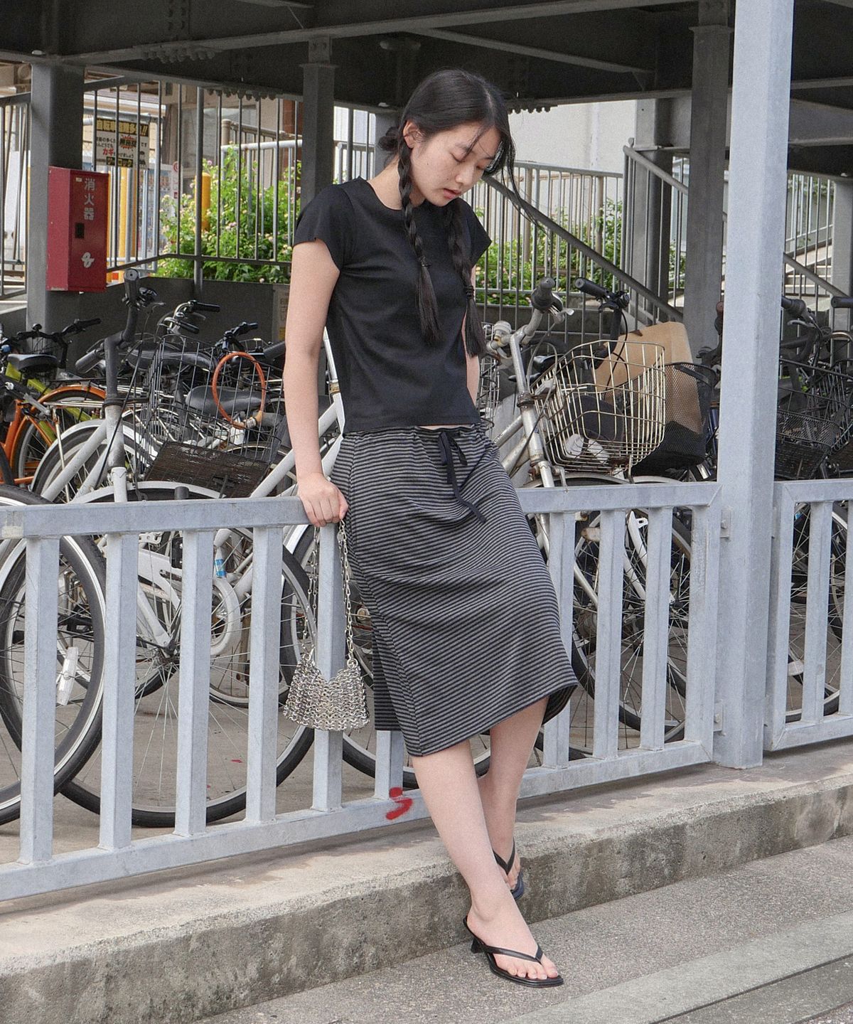 스텝어라운드(STEP AROUND) Soft Jersey Midi Skirt_BLACK
