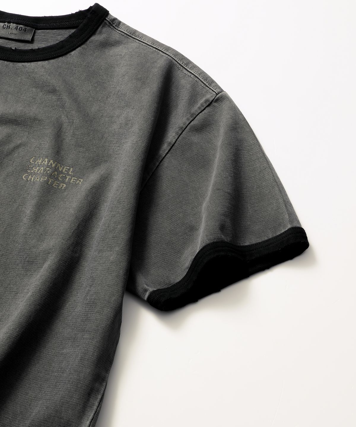 씨에이치사공사(CH.404) Signature LOGO PIGMENT RINGER TEE BLACK