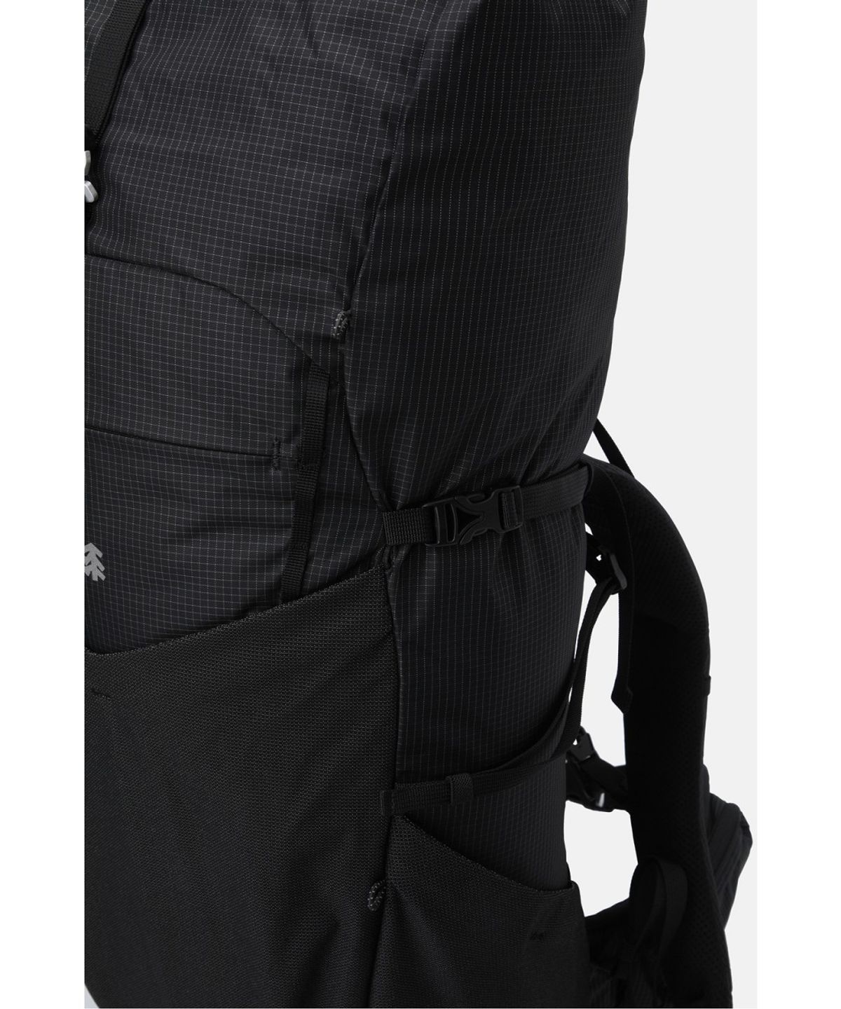 코오롱스포츠(KOLON SPORT) 롤탑형 백패킹 AXIOM 백팩 33L(+7L) QEBXX26242BLK