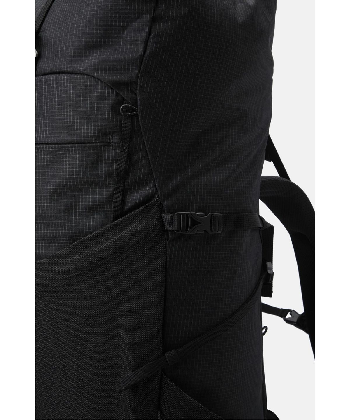 코오롱스포츠(KOLON SPORT) 롤탑형 백패킹 AXIOM 백팩 37L(+8L) QEBXX26241BLK