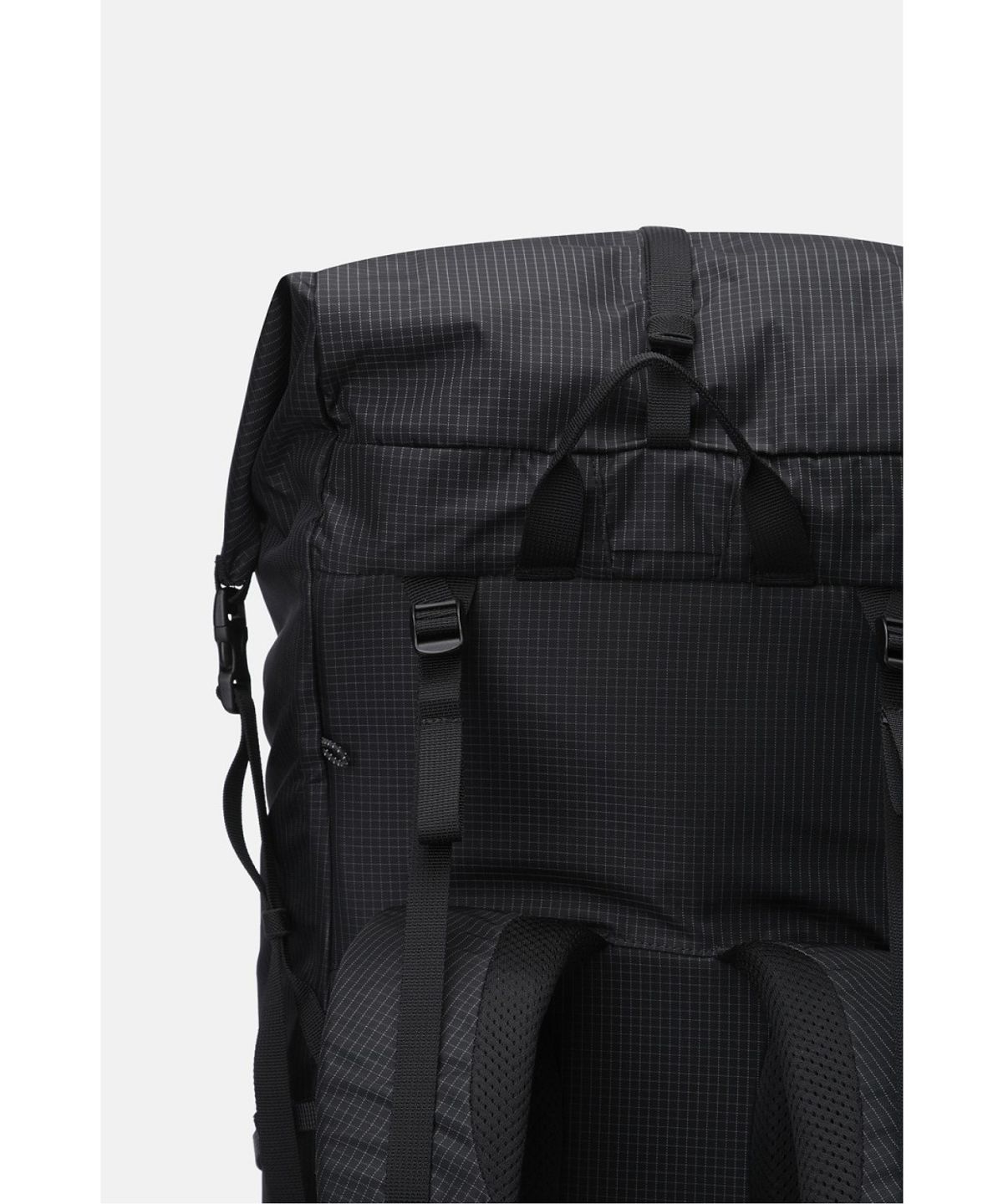 코오롱스포츠(KOLON SPORT) 롤탑형 백패킹 AXIOM 백팩 37L(+8L) QEBXX26241BLK