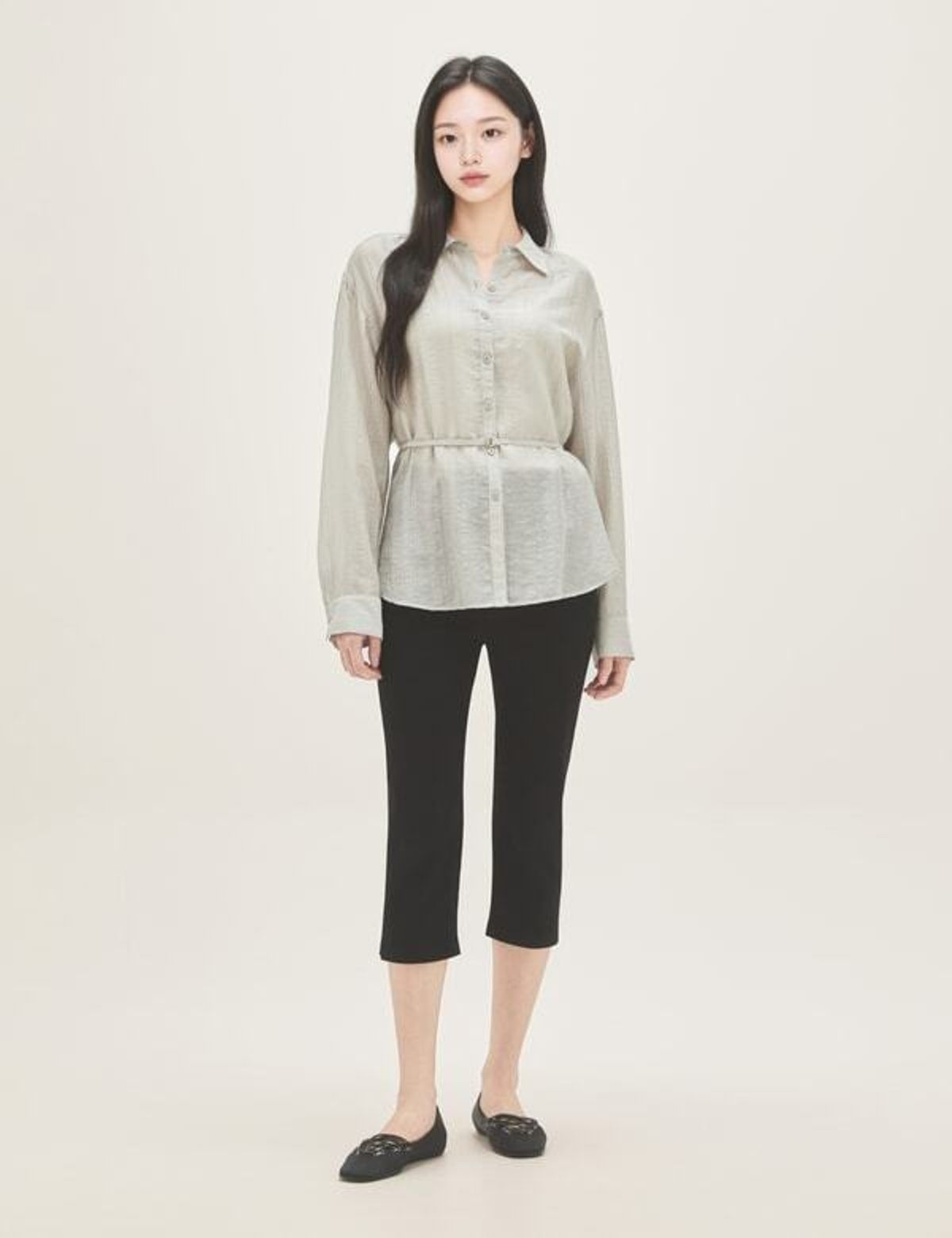 로엠(ROEM) 허리끈 디테일 롱 셔츠 RMYWG38R11