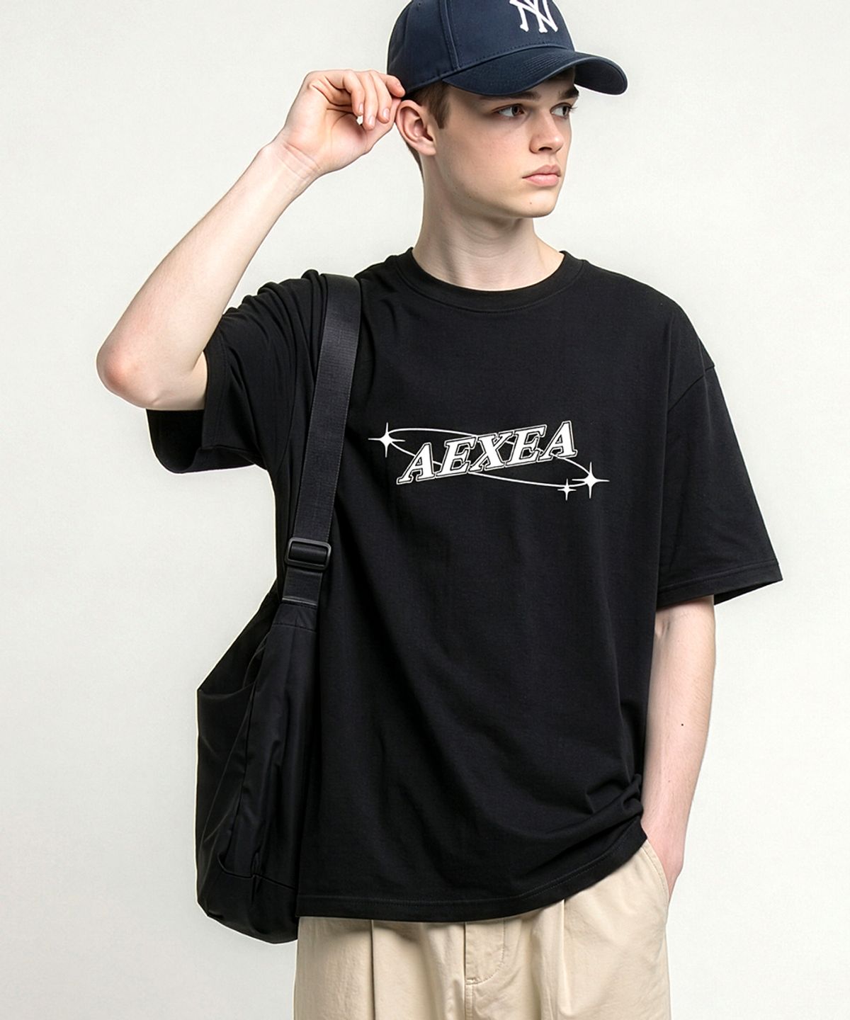 엑시아(AEXEA) 은하 라운드 반팔 티셔츠 I06BRD_ABX11343