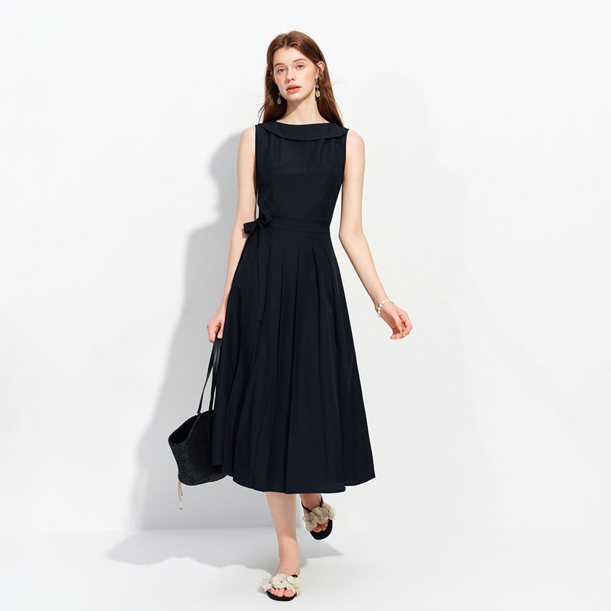 웬스데이딜라잇(WEDNESDAY DELIGHT) WD_Sleeveless fit pleated dress_NAVY