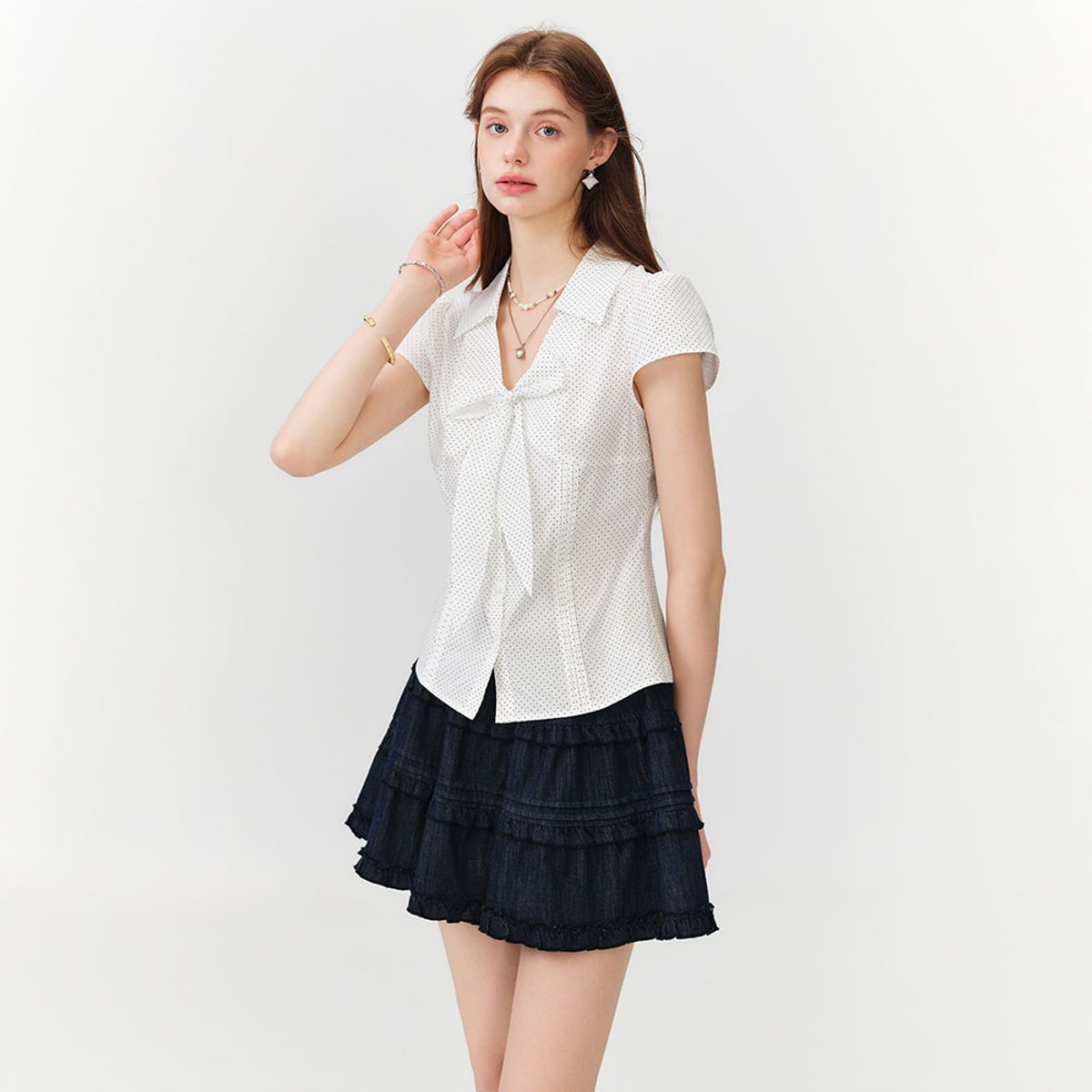 웬스데이딜라잇(WEDNESDAY DELIGHT) WD_Ribbon tie peplum blouse_WHITE