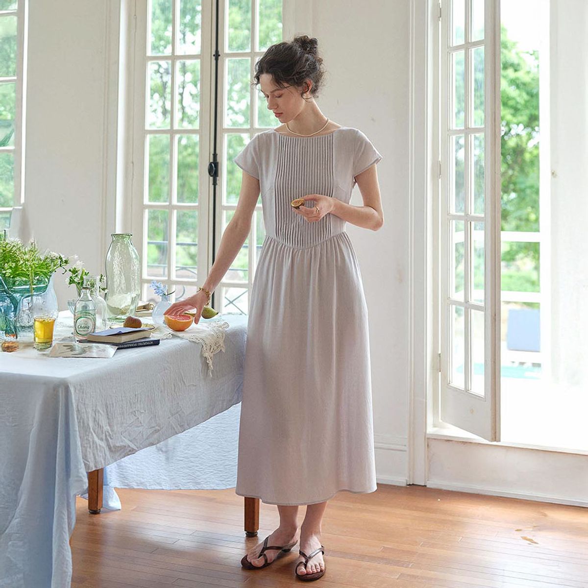 심플레트로(SIMPLE RETRO) SR_Tucker pleated sleeve dress