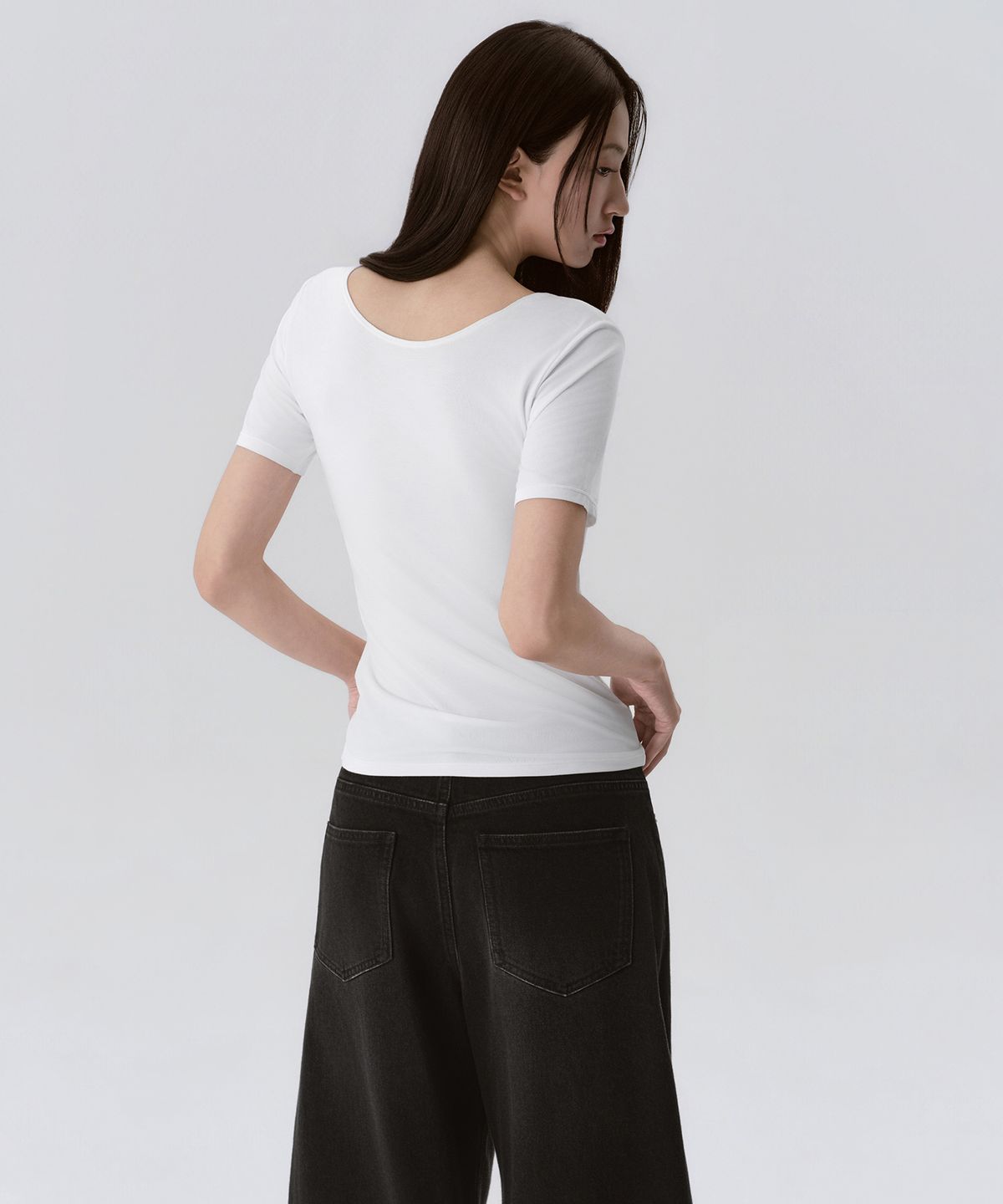 무신사 스탠다드 우먼(MUSINSA STANDARD WOMAN) [힛탠다드] 우먼즈 스쿱 넥 반소매 언더셔츠 [화이트]