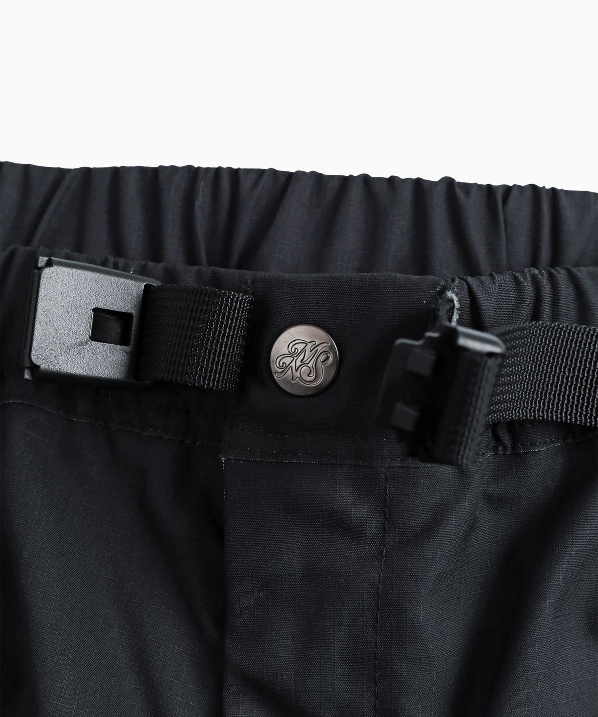 미나수(MENASOO) Gradient Convertible Hiking Pants_Black