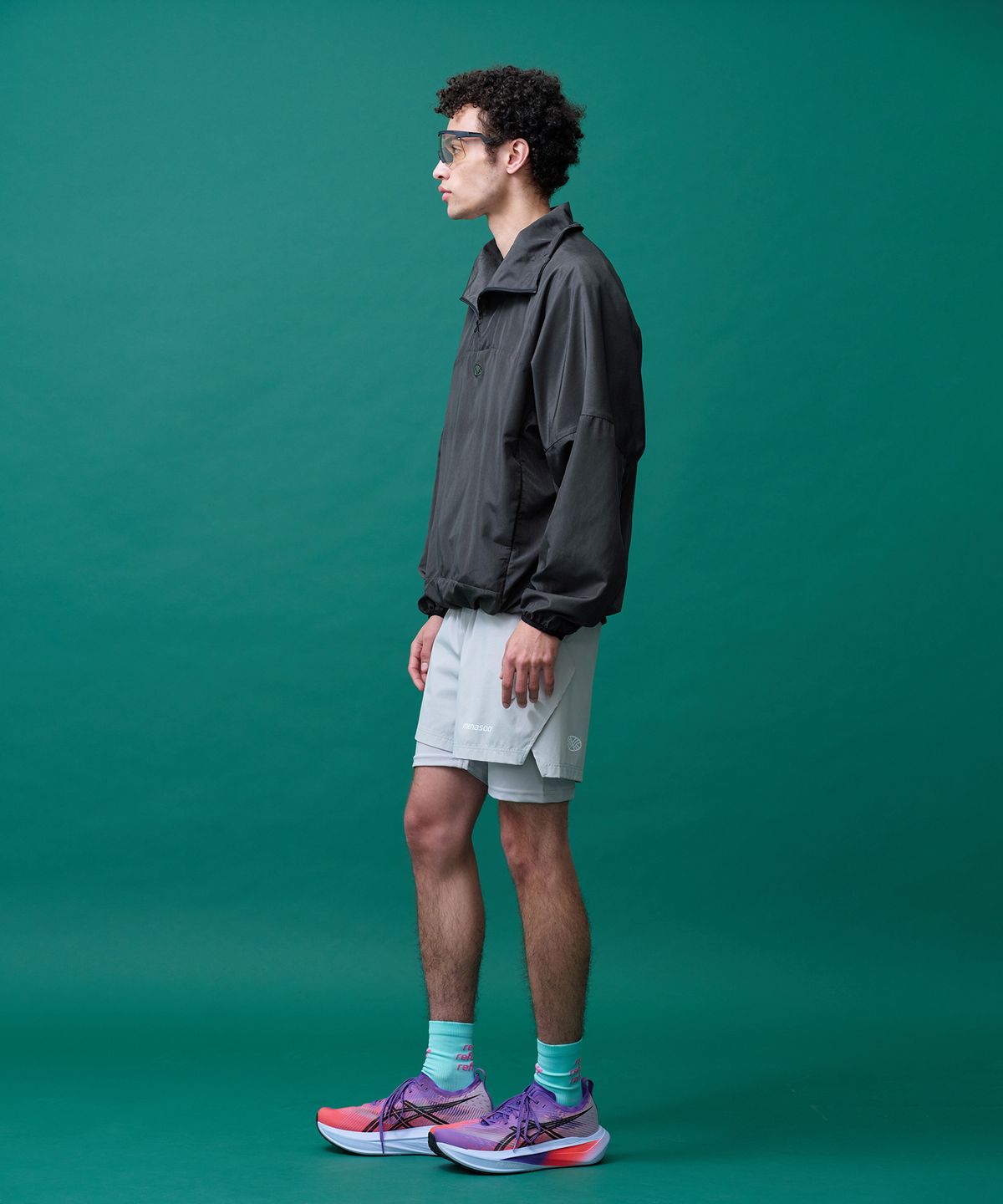미나수(MENASOO) Unisex Easy Move Half Zip_Khaki