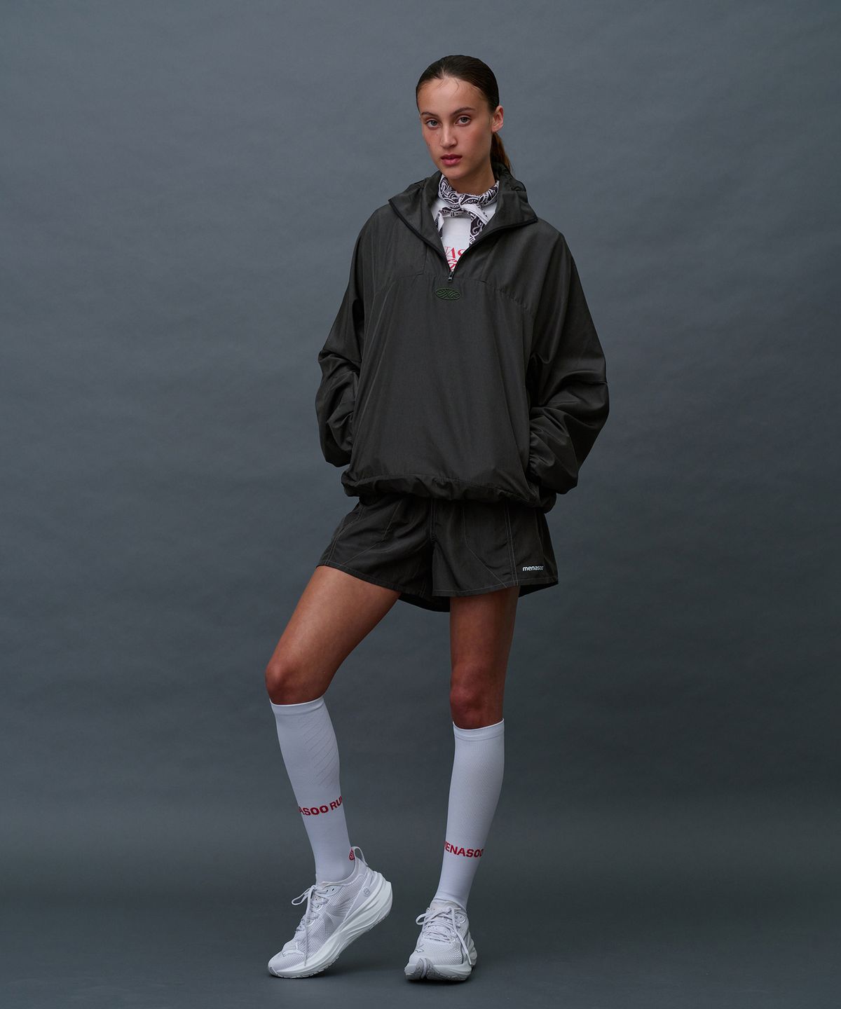 미나수(MENASOO) Unisex Easy Move Half Zip_Khaki