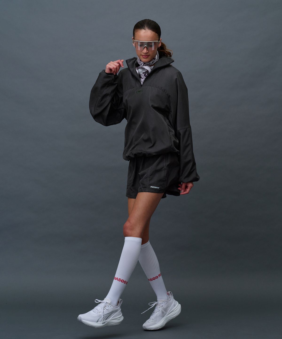 미나수(MENASOO) Unisex Easy Move Half Zip_Khaki