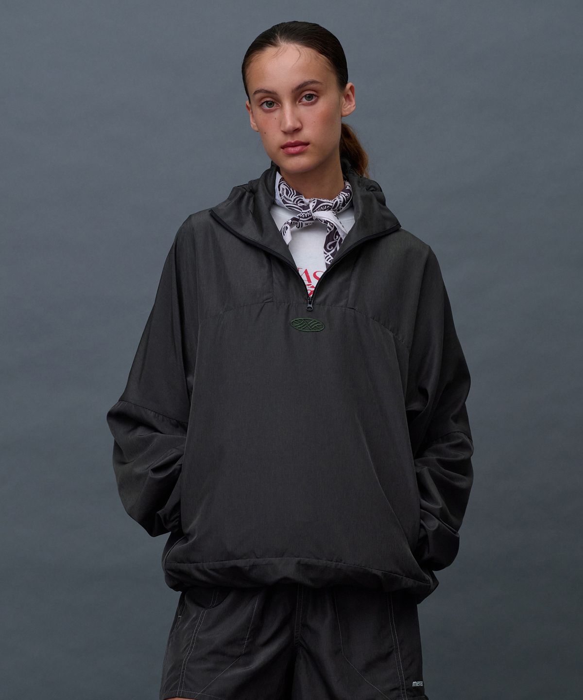 미나수(MENASOO) Unisex Easy Move Half Zip_Khaki