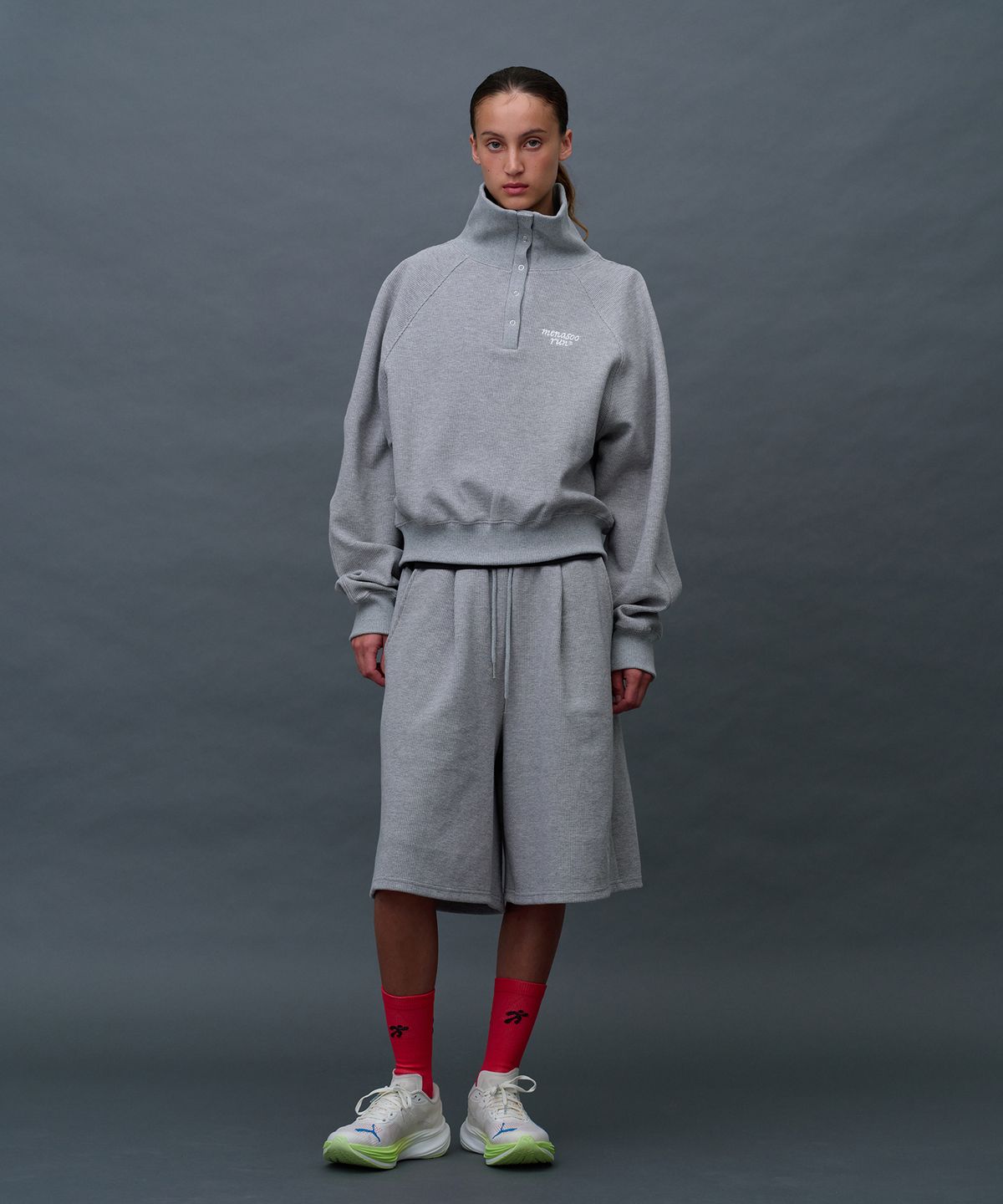 미나수(MENASOO) Snap Waffle Sweatshirt_Melange Gray