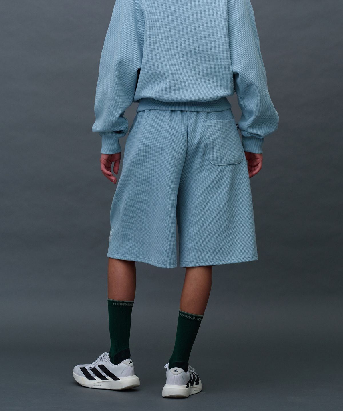 미나수(MENASOO) Waffle Sweat Training Bermuda Pants_Skyblue