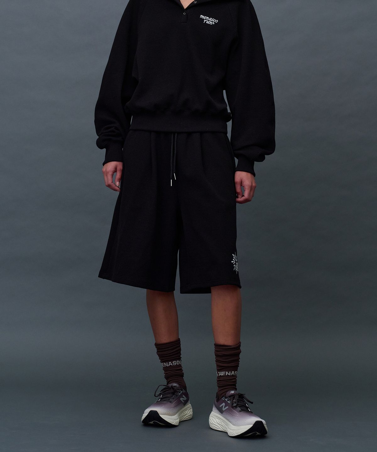 미나수(MENASOO) Waffle Sweat Training Bermuda Pants_Black