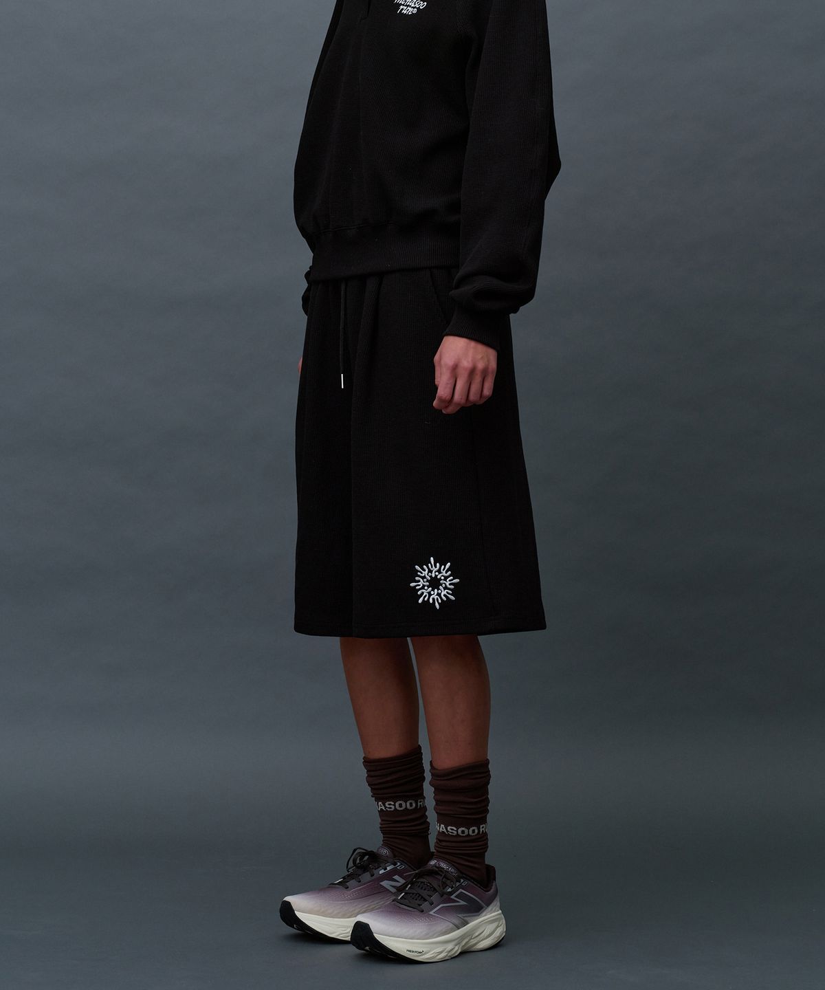 미나수(MENASOO) Waffle Sweat Training Bermuda Pants_Black