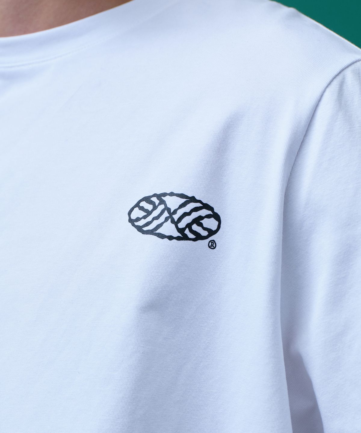 미나수(MENASOO) Run Symbol Sorona T Shirt (Basic Fit)_White