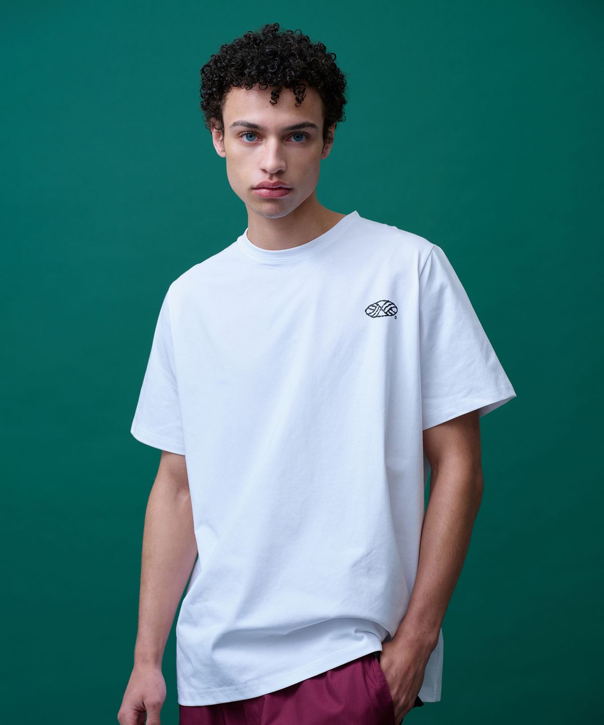 미나수(MENASOO) Run Symbol Sorona T Shirt (Basic Fit)_White