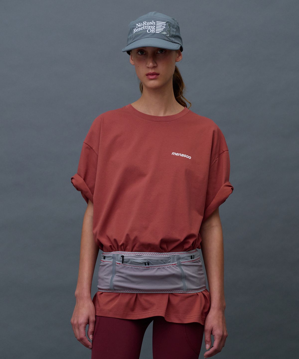 미나수(MENASOO) Unisex Symbol Sorona Basic T Shirt_Brick