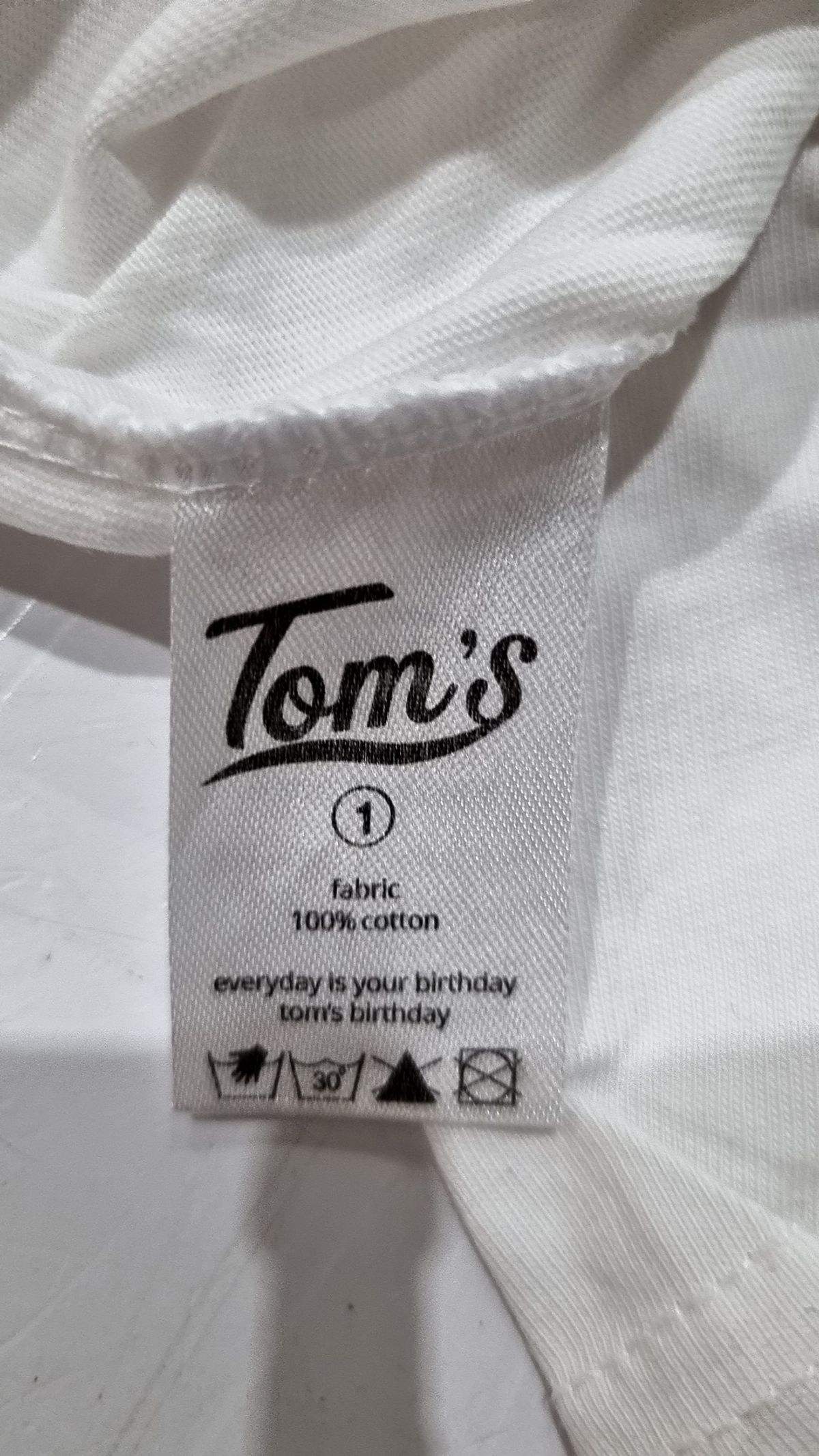 탐스(TOMS) 반소매 티셔츠 1