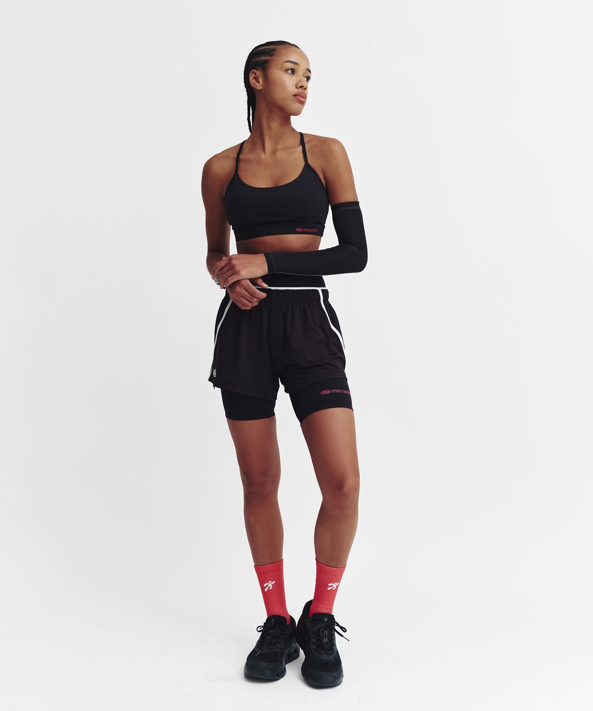 미나수(MENASOO) Mesh Runner Soft Shorts_Black