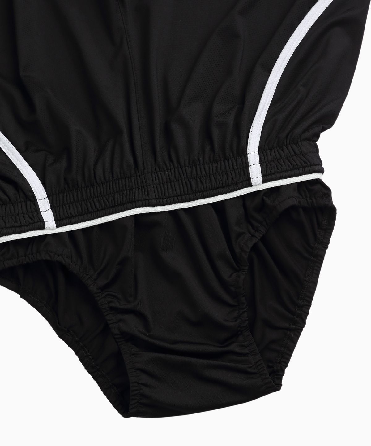 미나수(MENASOO) Mesh Runner Soft Shorts_Black