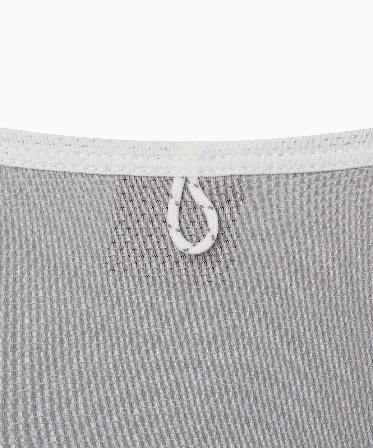 미나수(MENASOO) Mesh Runner Club Sleeveless Top_Gray