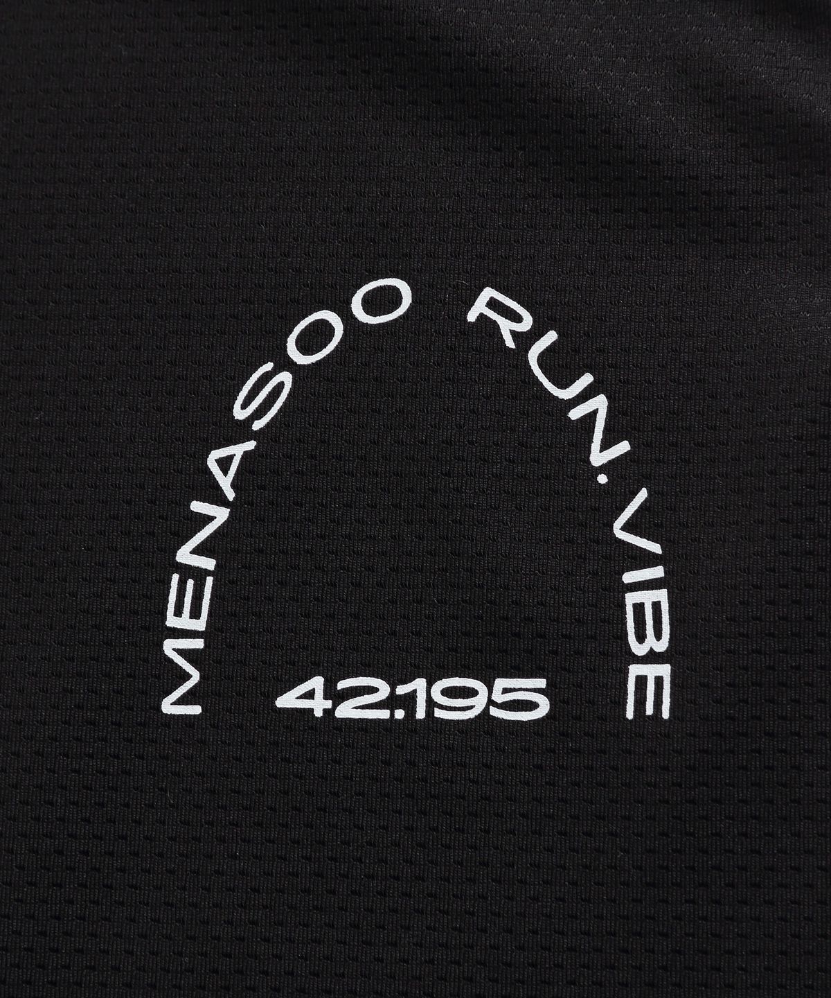 미나수(MENASOO) Mesh Runner Club Sleeveless Top_Black