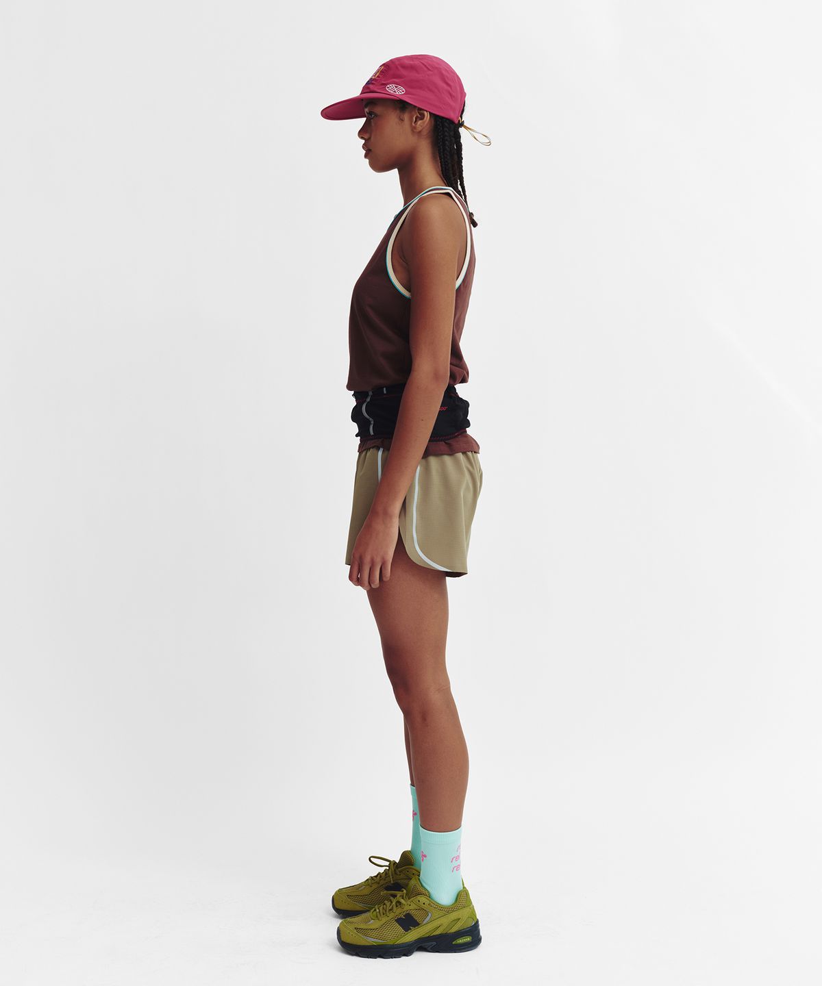 미나수(MENASOO) Signature Double Binding Sleeveless Top_Brown