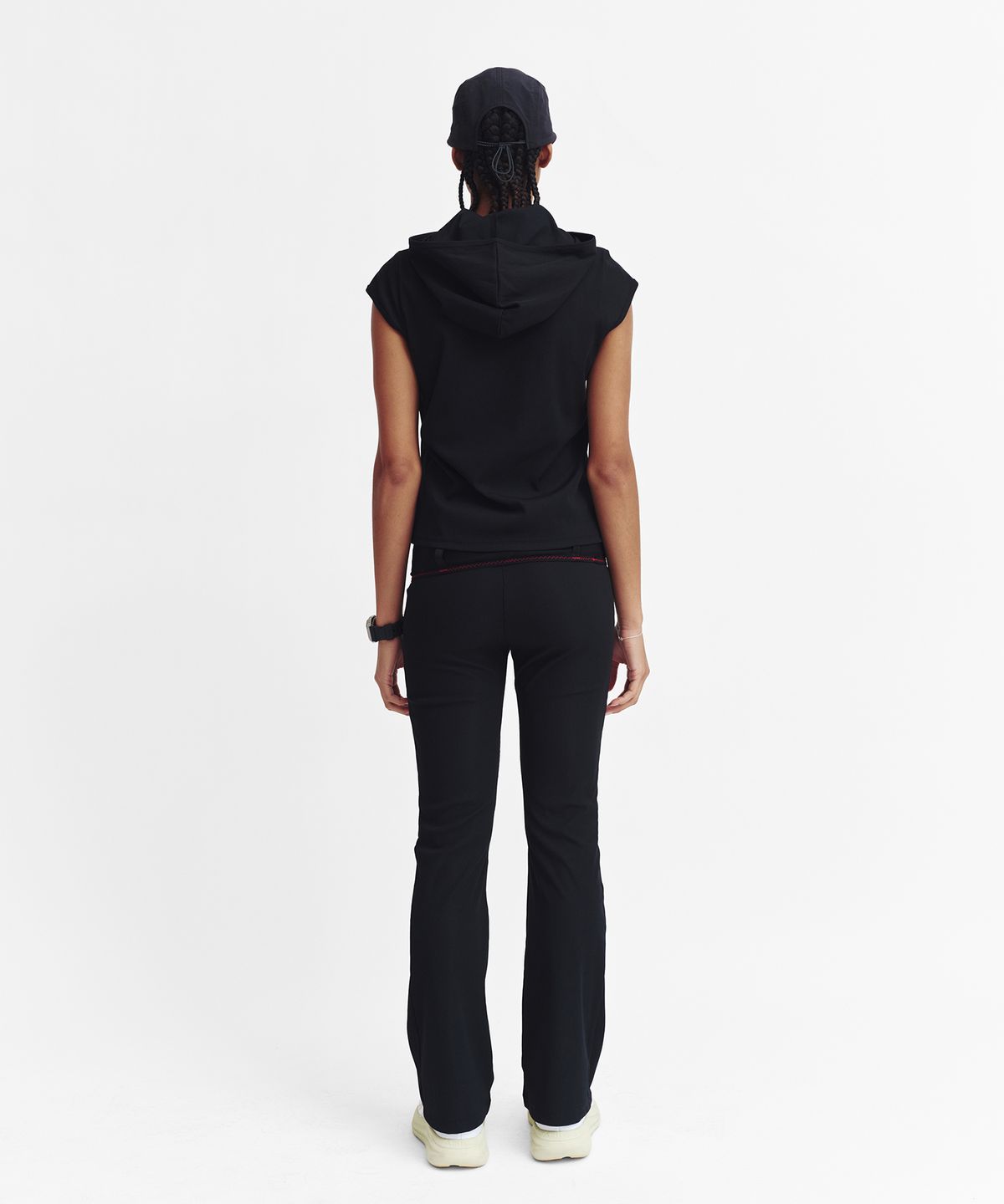 미나수(MENASOO) Move Hood Ribbed Top_Black