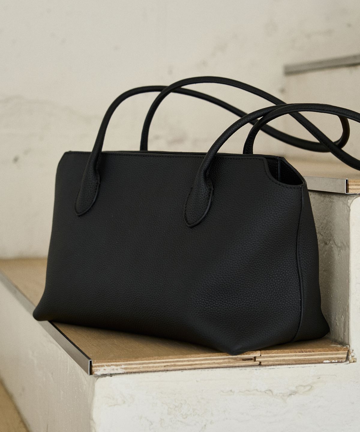엘리오티(ELLIOTI) Manon Bag_Black