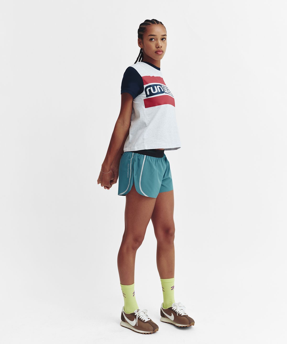 미나수(MENASOO) Menasoo Run Logo Short Sleeve T Shirt_White Melange
