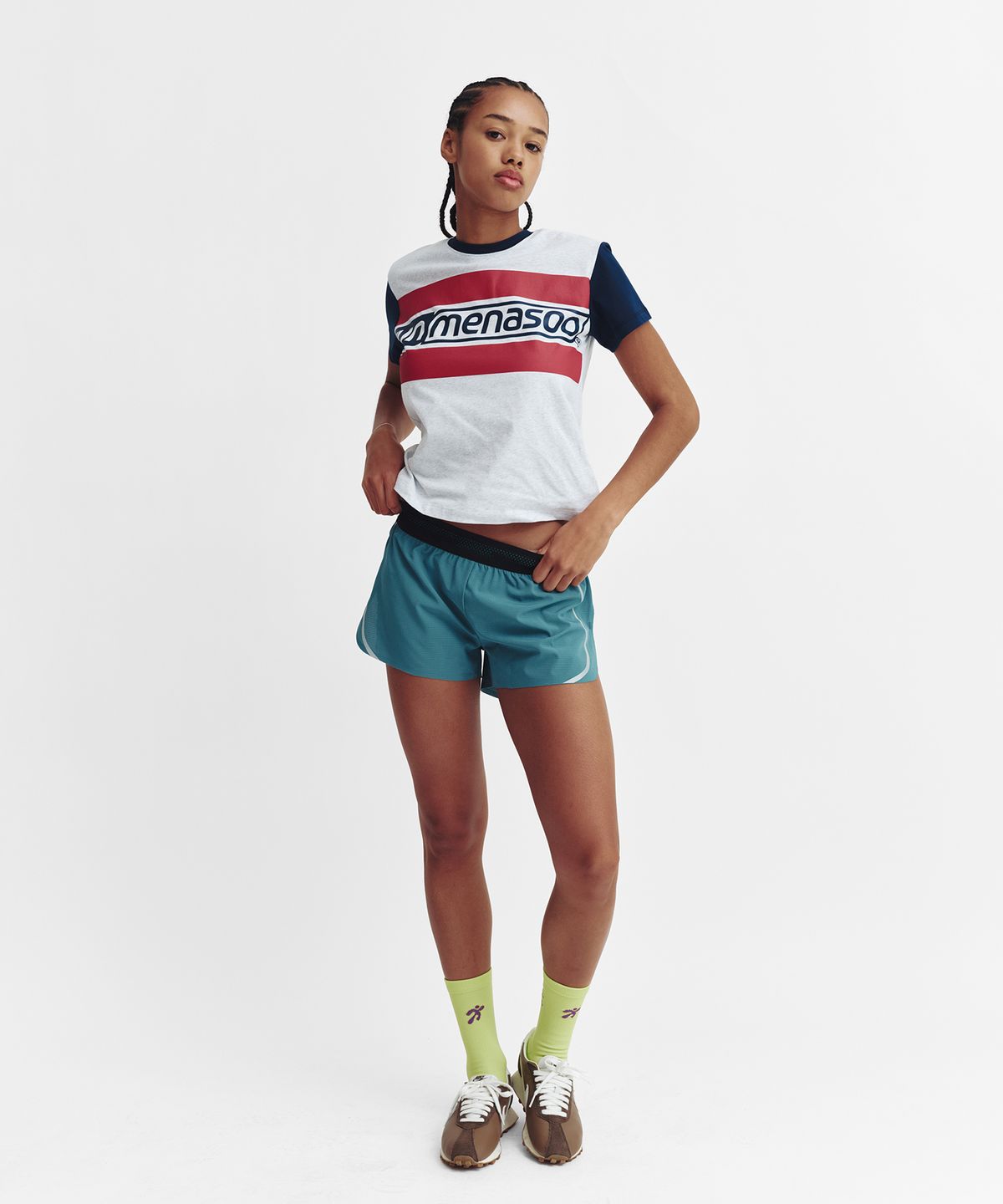 미나수(MENASOO) Menasoo Run Logo Short Sleeve T Shirt_White Melange