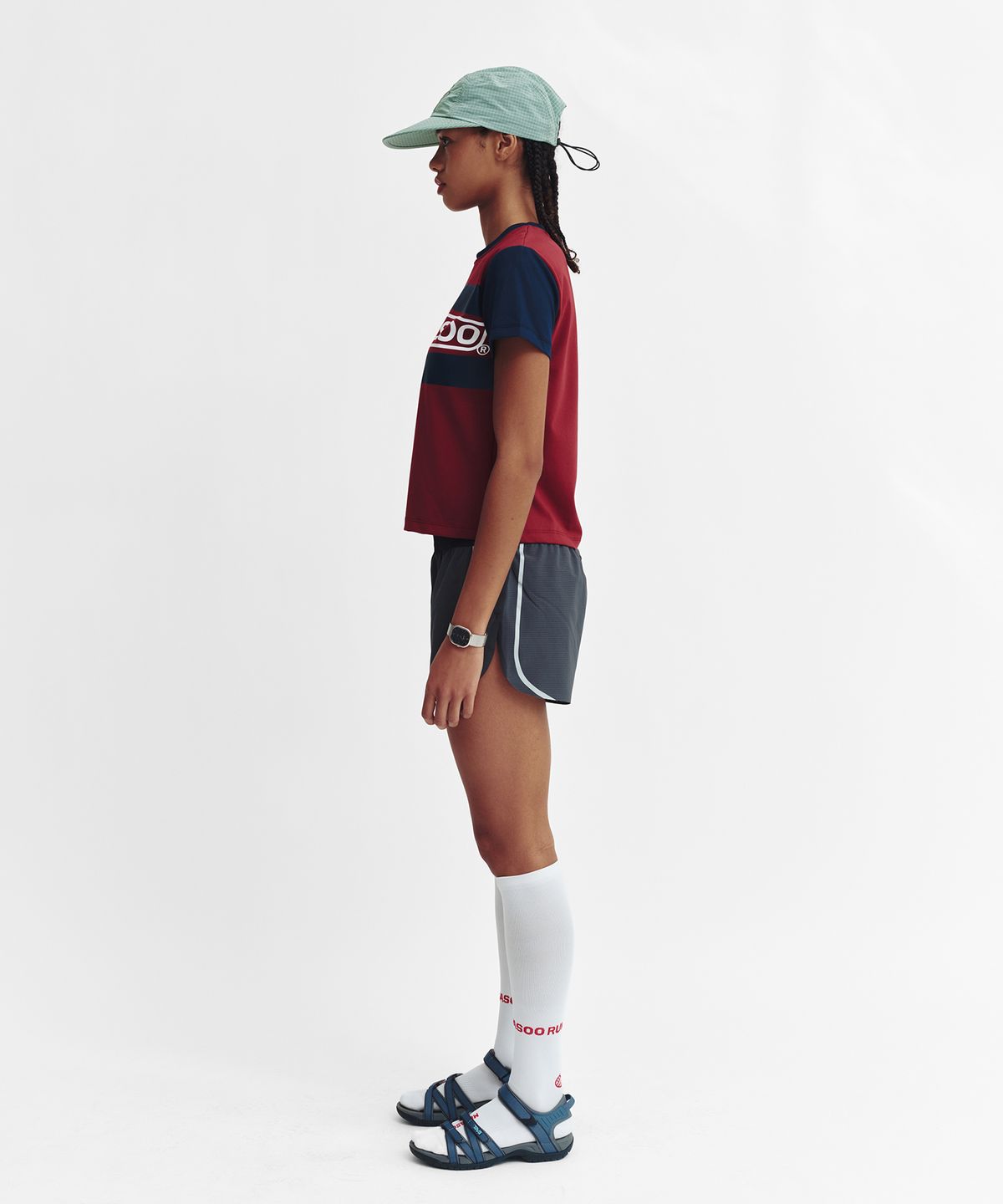미나수(MENASOO) Menasoo Run Logo Short Sleeve T Shirt_Red