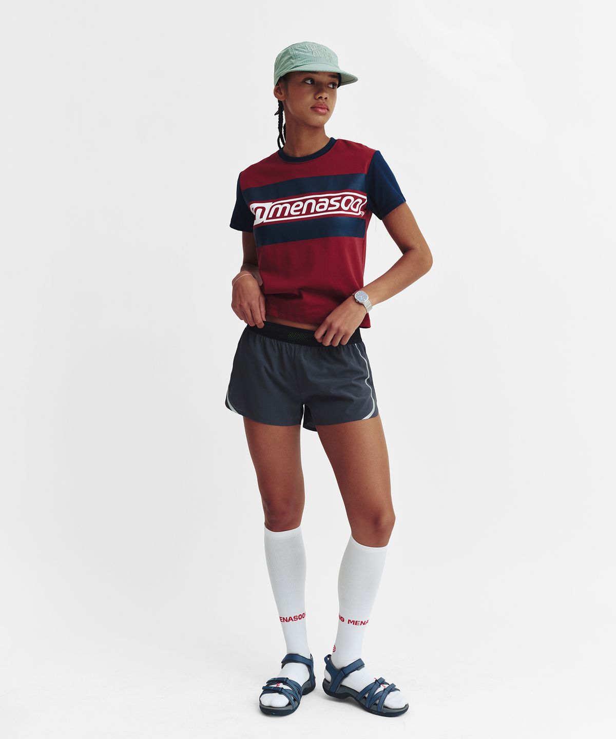미나수(MENASOO) Menasoo Run Logo Short Sleeve T Shirt_Red