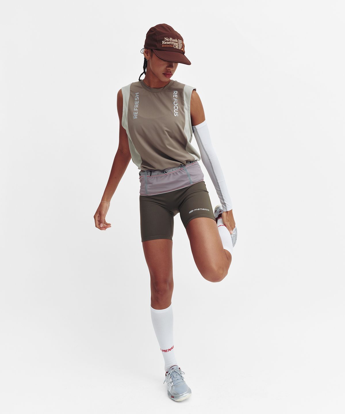 미나수(MENASOO) Refocus Mesh Sleeveless Top_Khaki