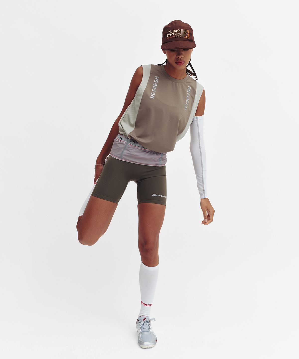 미나수(MENASOO) Refocus Mesh Sleeveless Top_Khaki