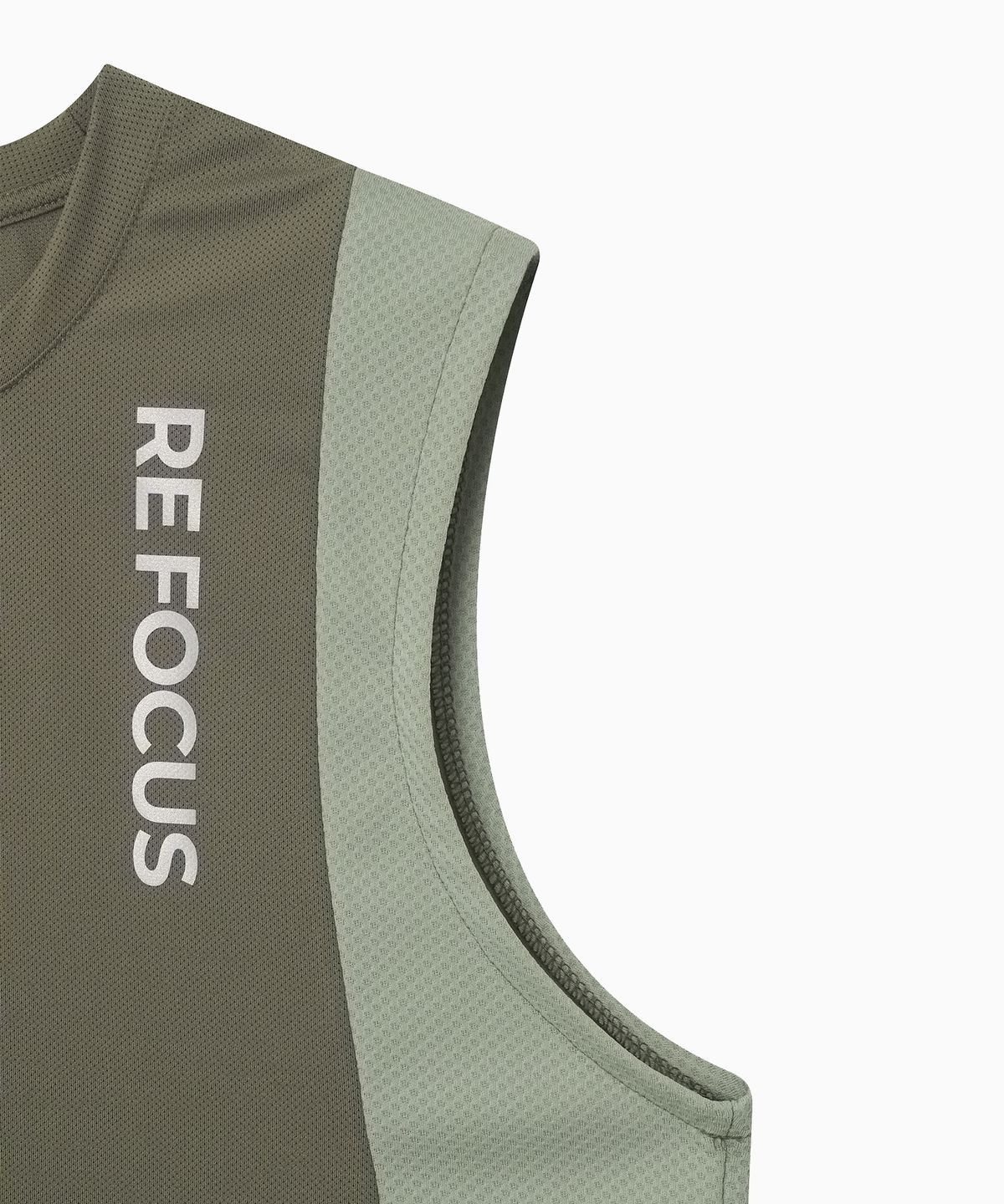 미나수(MENASOO) Refocus Mesh Sleeveless Top_Khaki