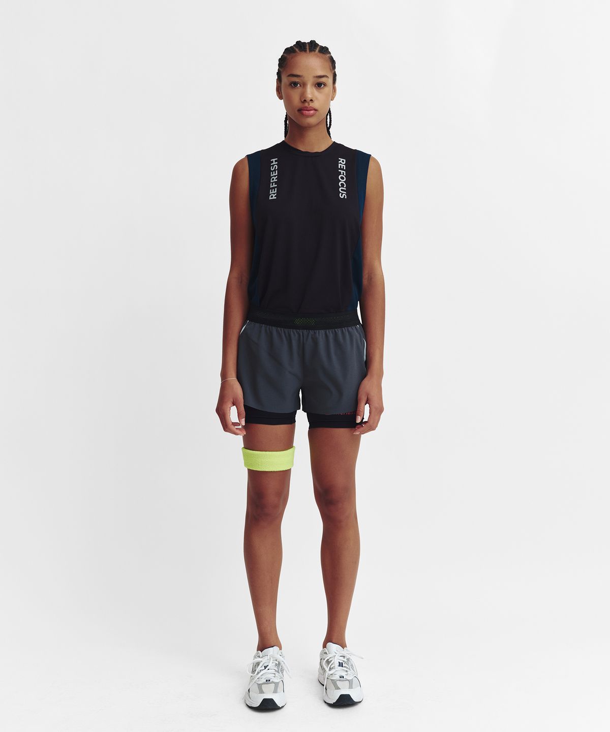 미나수(MENASOO) Refocus Mesh Sleeveless Top_Black