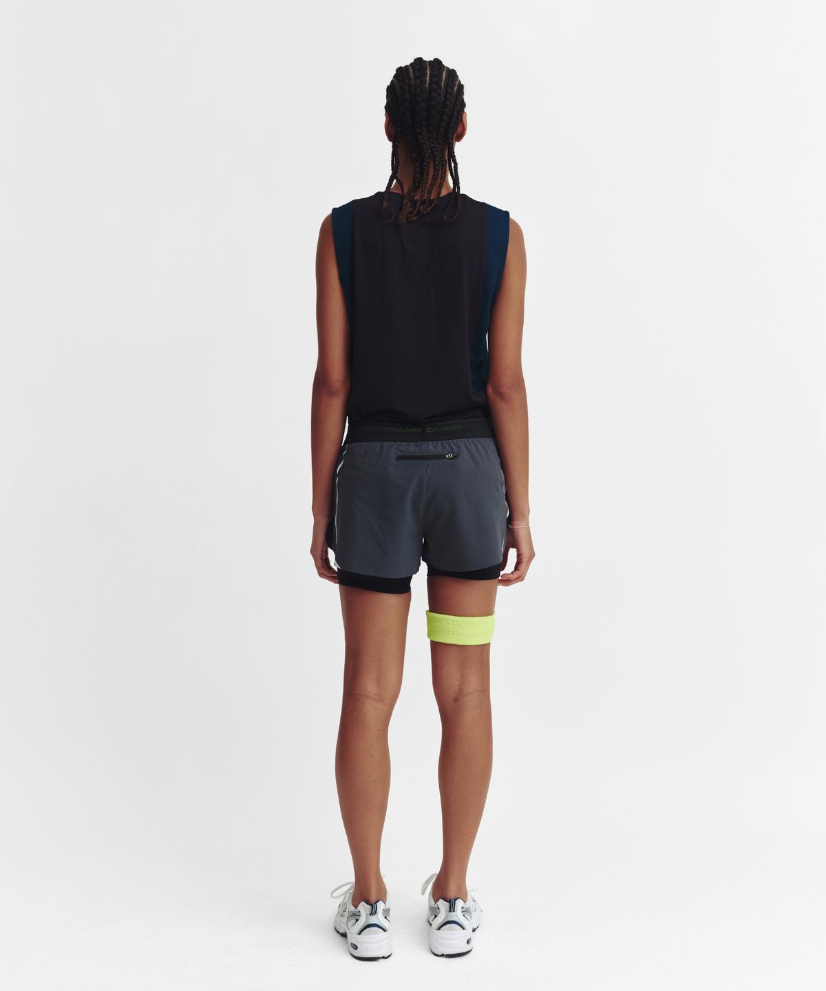 미나수(MENASOO) Refocus Mesh Sleeveless Top_Black