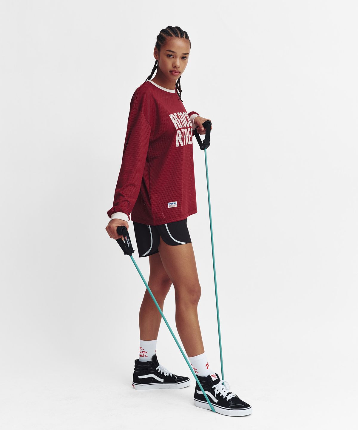미나수(MENASOO) Refocus Mesh Round Neck T Shirt_Burgundy
