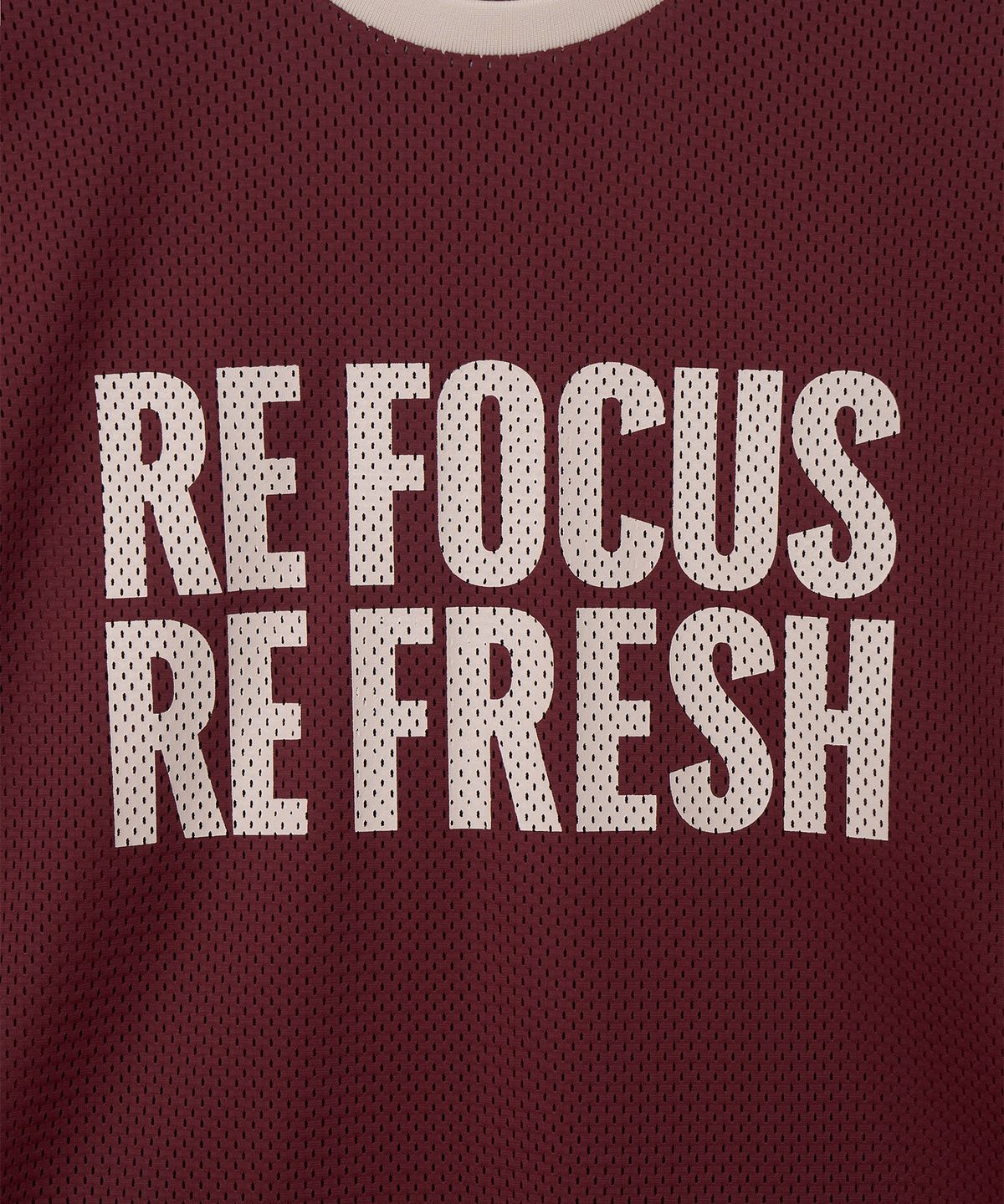 미나수(MENASOO) Refocus Mesh Round Neck T Shirt_Burgundy