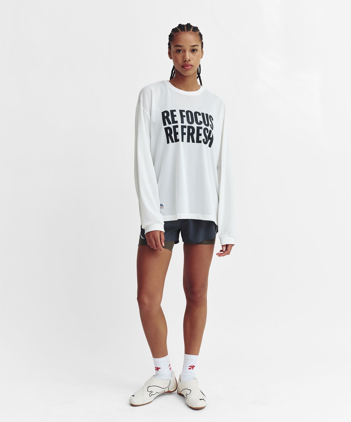 미나수(MENASOO) Refocus Mesh Round Neck T Shirt_White