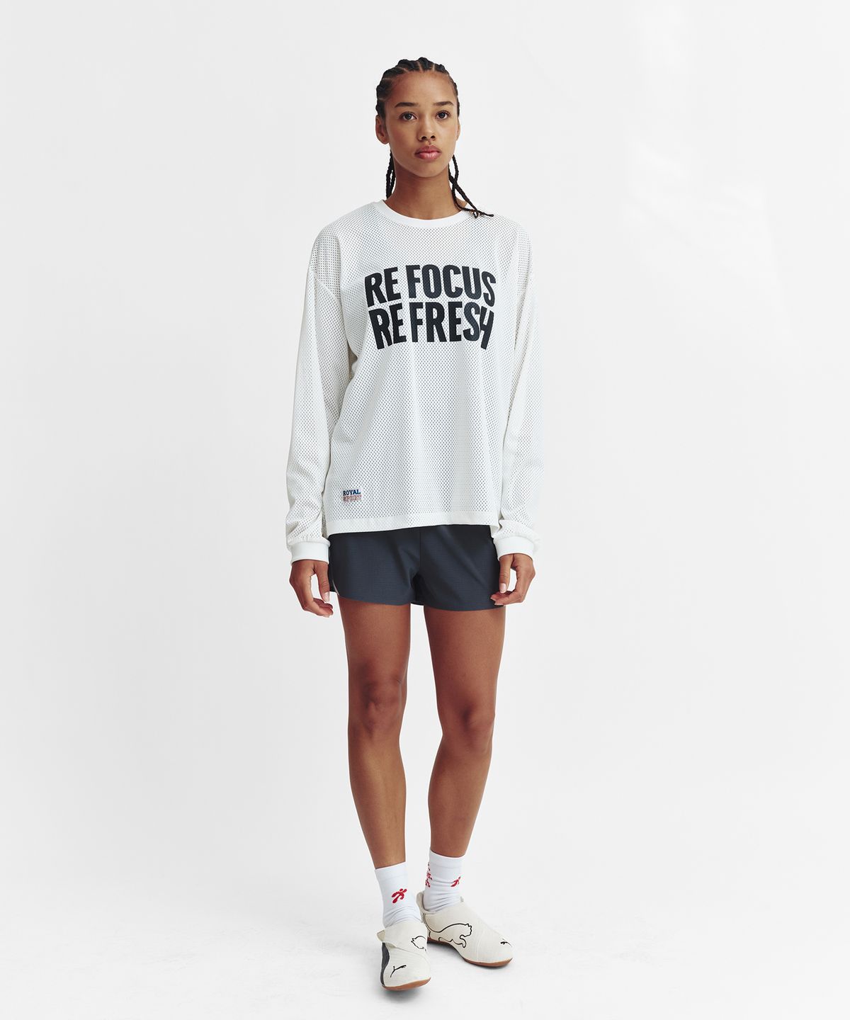 미나수(MENASOO) Refocus Mesh Round Neck T Shirt_White