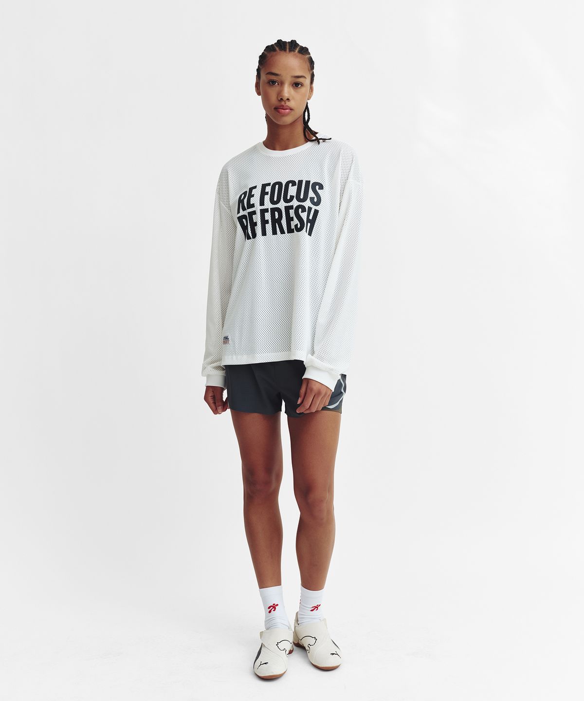 미나수(MENASOO) Refocus Mesh Round Neck T Shirt_White