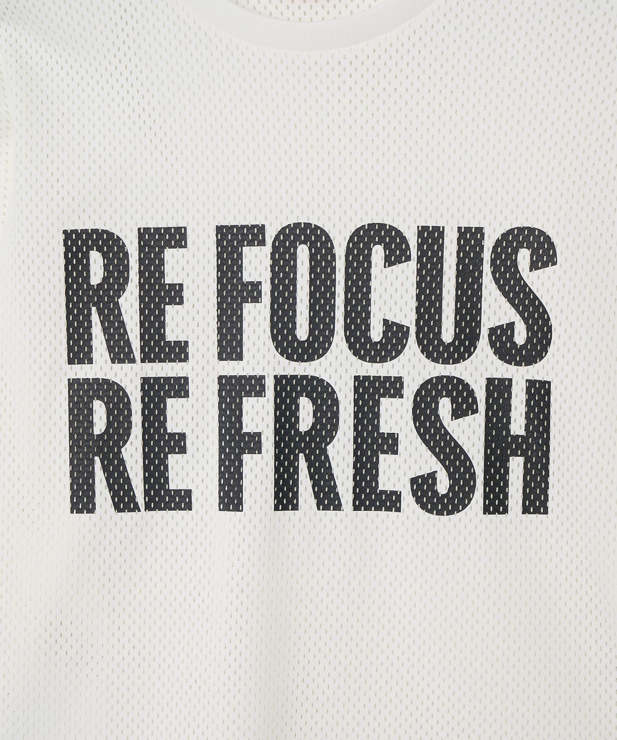 미나수(MENASOO) Refocus Mesh Round Neck T Shirt_White